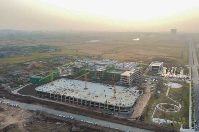 卡伦湖_副本.jpg 卡伦湖_副本.jpg